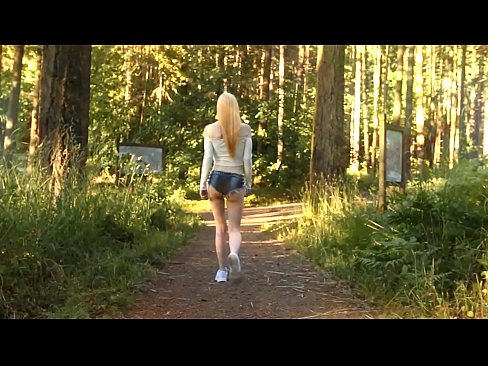 ❤️ Vakker kvinne beveger seg sakte, ikke nakenvideo ☑ Porno hos oss no.pornhills-com.ru ❌